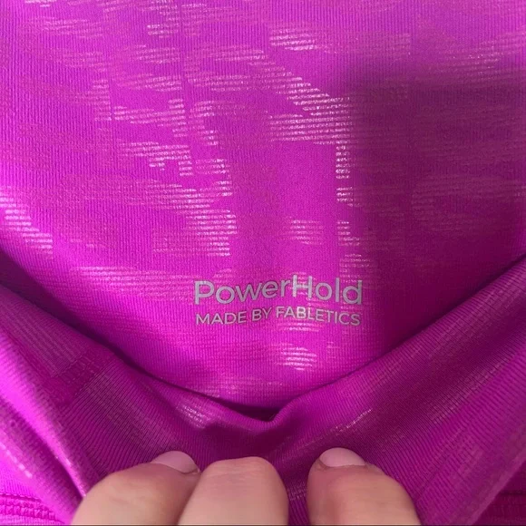 FABLETICS Kick Butt Fiesta Define High-Waisted 7/8 Barbiecore Legging - Picture 8 of 15